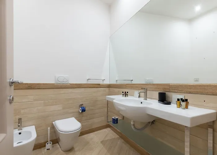 - Parione House