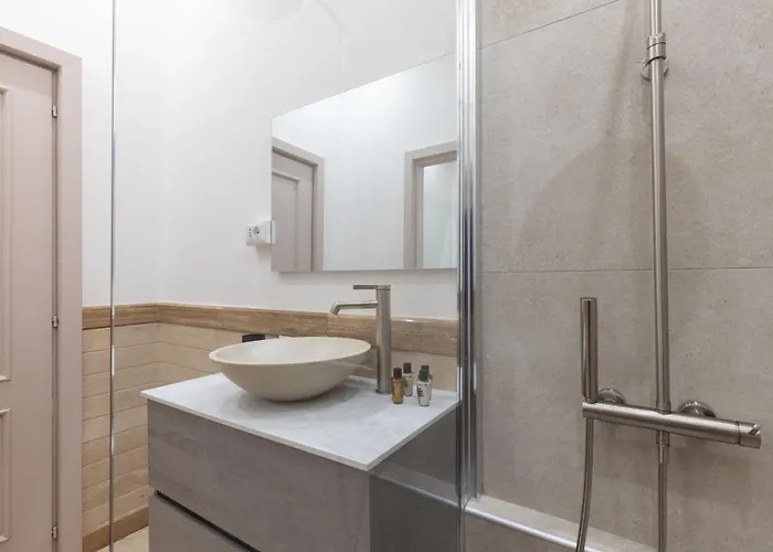 - Parione House Rom