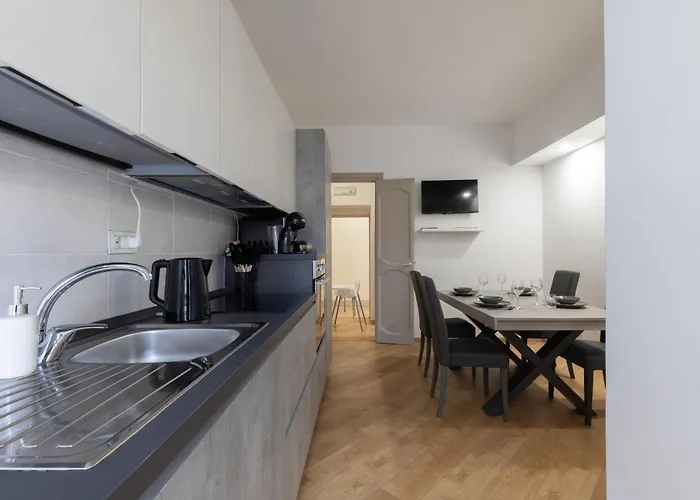 - Parione House Apartment Rom